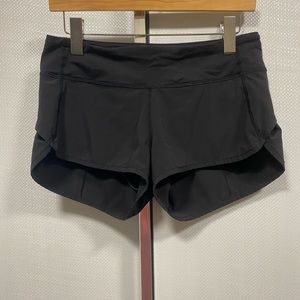 Lululemon size 4 black speed shorts